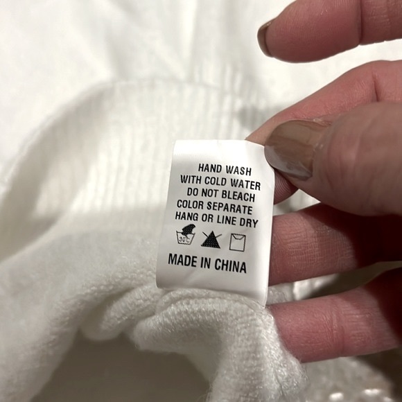 Red Dress Fable Ivory White Any Day Now V Neck Super Soft Sweater - Picture 10 of 14